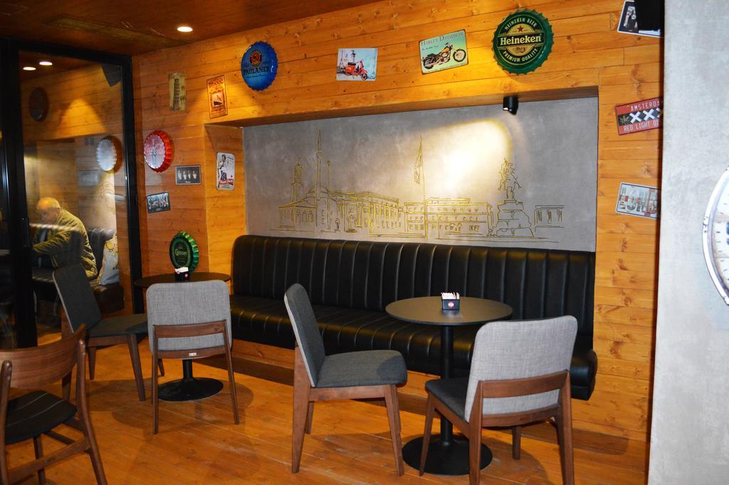 二号舒适酒店 地拉那 外观 照片